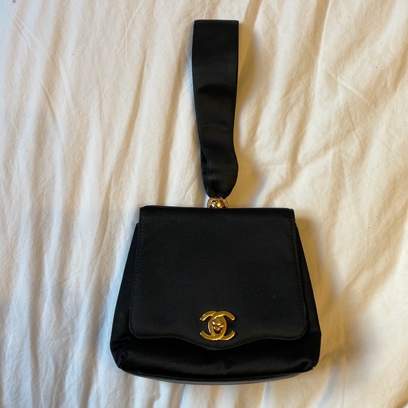 Chanel Vintage Mini CC Turn-lock Flap Party Bag - Picture 3 of 12